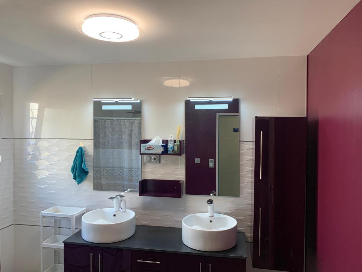 Chambre Privee/Climatisee+Tv /Petit Dejeuner Inclu/Tout Confort Nevers Esterno foto