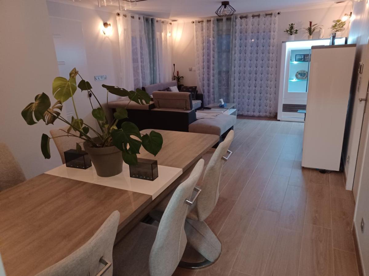 Chambre Privee/Climatisee+Tv /Petit Dejeuner Inclu/Tout Confort Nevers Esterno foto