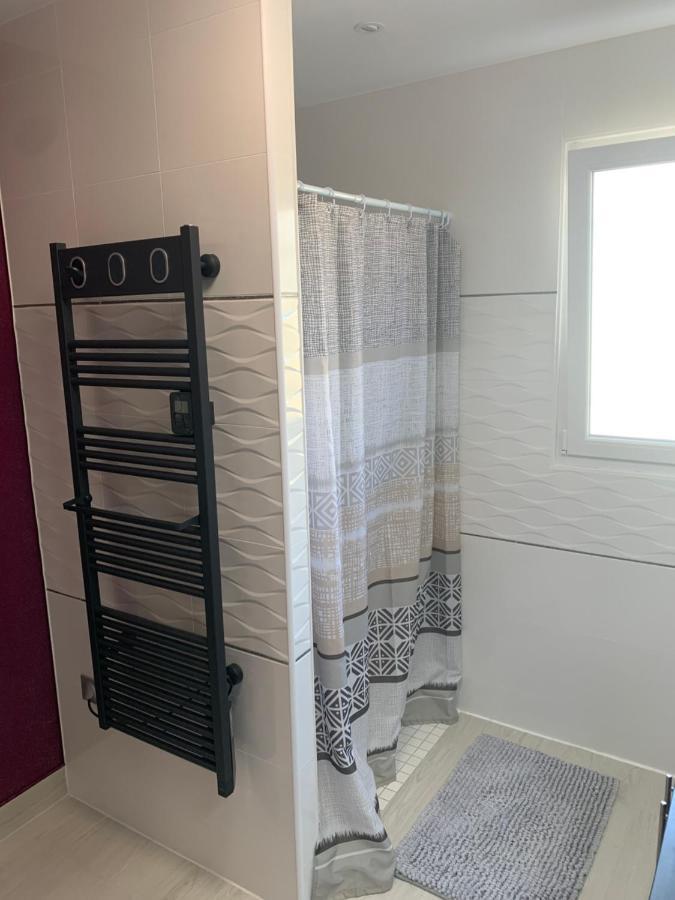 Chambre Privee/Climatisee+Tv /Petit Dejeuner Inclu/Tout Confort Nevers Esterno foto