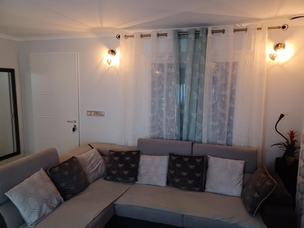 Chambre Privee/Climatisee+Tv /Petit Dejeuner Inclu/Tout Confort Nevers Esterno foto