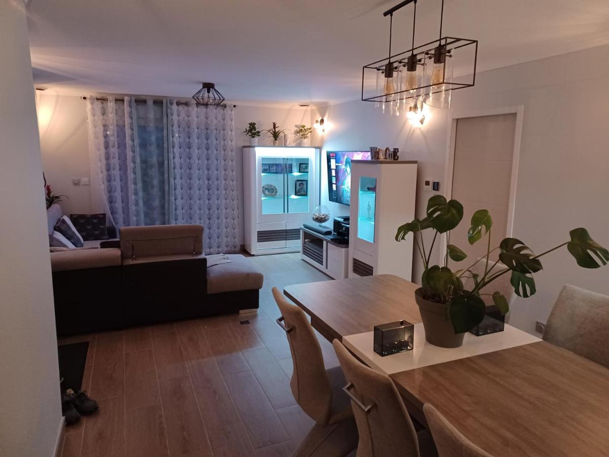 Chambre Privee/Climatisee+Tv /Petit Dejeuner Inclu/Tout Confort Nevers Esterno foto