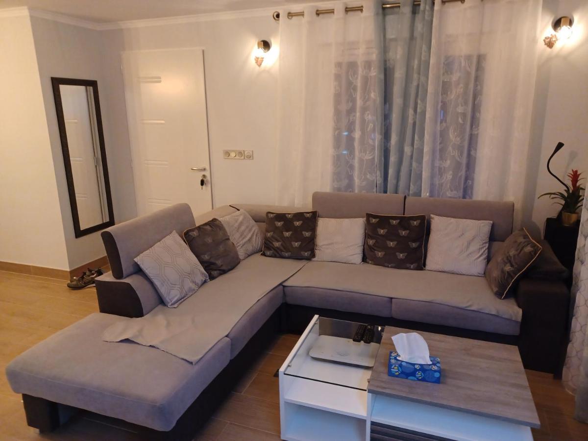 Chambre Privee/Climatisee+Tv /Petit Dejeuner Inclu/Tout Confort Nevers Esterno foto