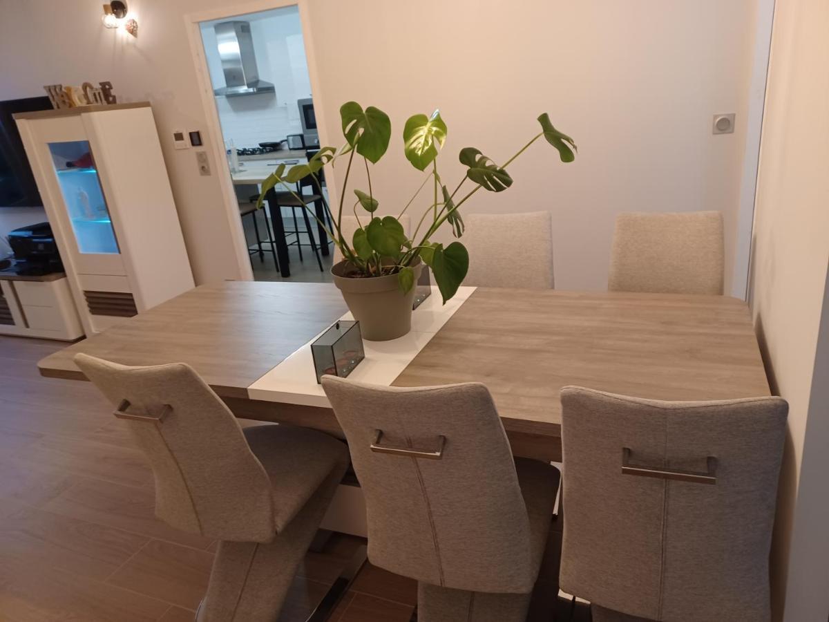 Chambre Privee/Climatisee+Tv /Petit Dejeuner Inclu/Tout Confort Nevers Esterno foto