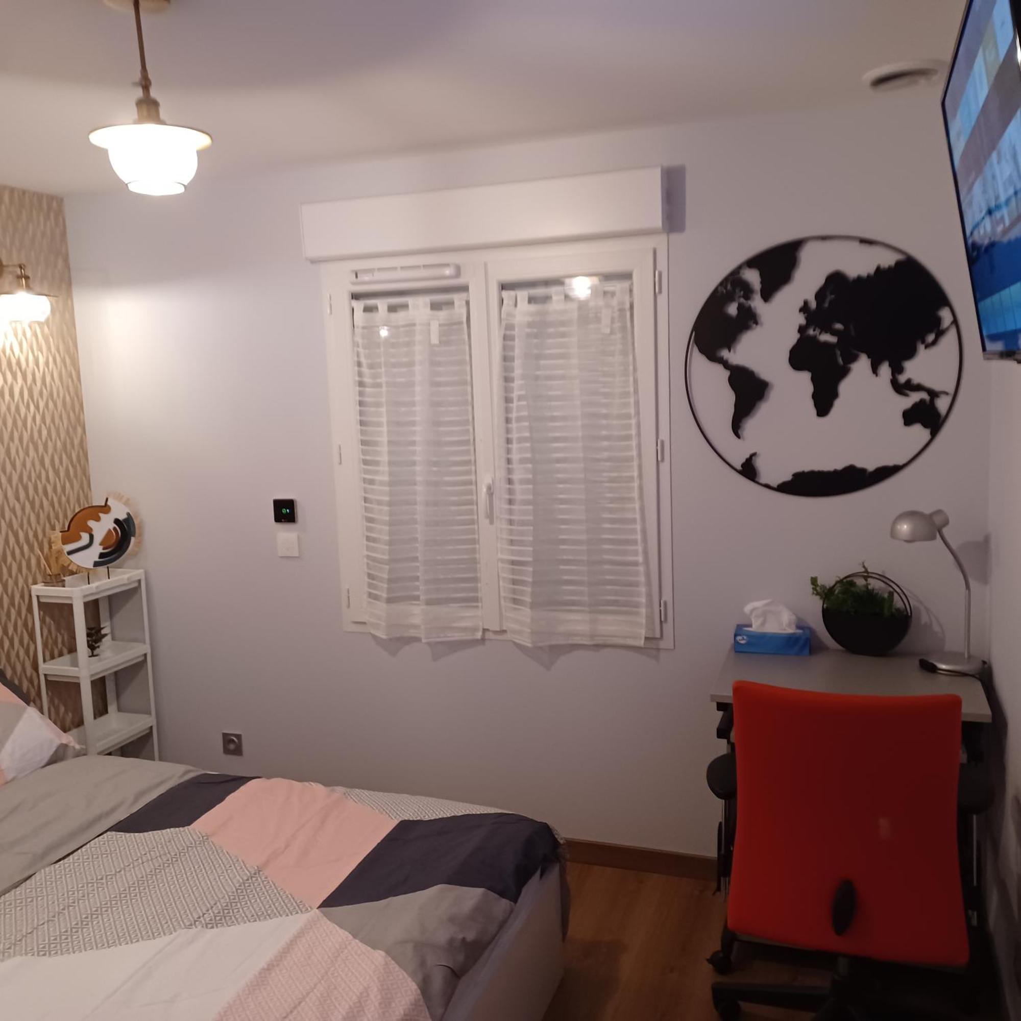 Chambre Privee/Climatisee+Tv /Petit Dejeuner Inclu/Tout Confort Nevers Esterno foto