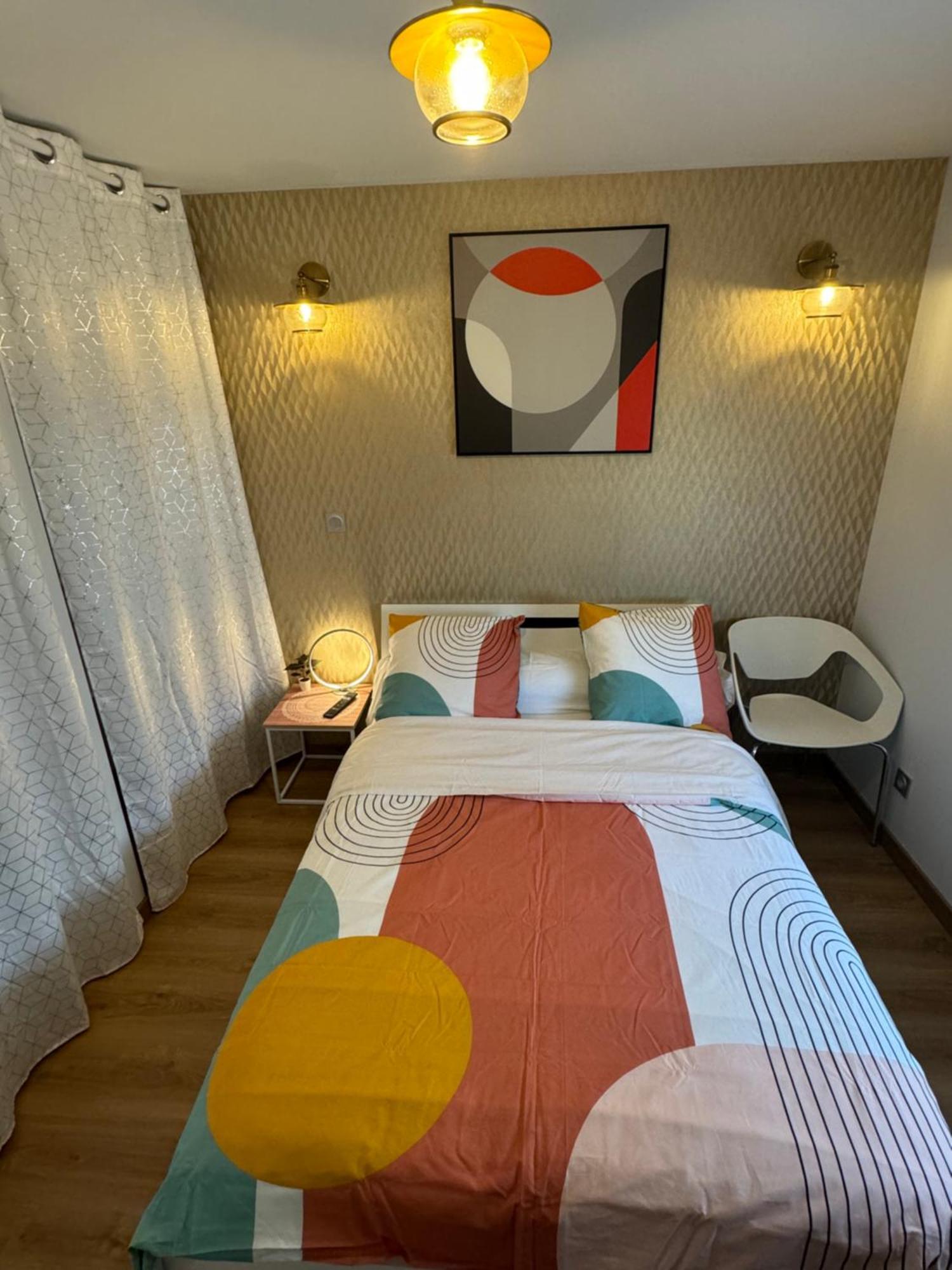 Chambre Privee/Climatisee+Tv /Petit Dejeuner Inclu/Tout Confort Nevers Esterno foto