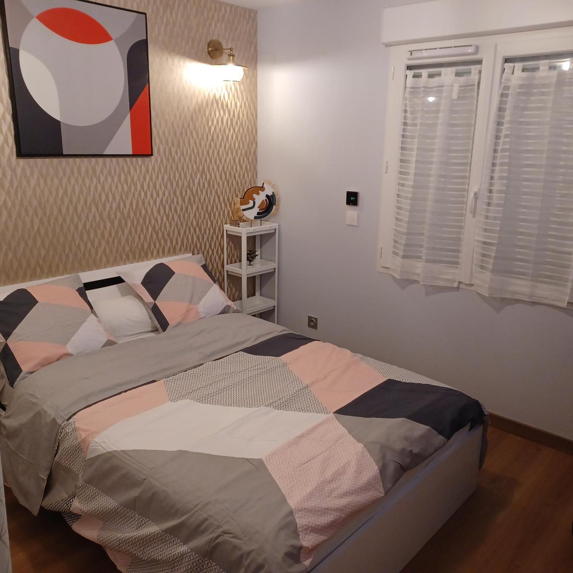Chambre Privee/Climatisee+Tv /Petit Dejeuner Inclu/Tout Confort Nevers Esterno foto